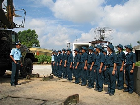 Hiện đại hóa Bộ đội Tên lửa, bảo vệ vững chắc bầu trời Tổ quốc - ảnh 1