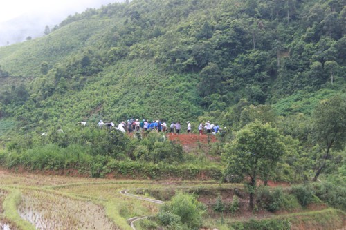 Tặng ruộng bậc thang cho đồng bào Mông canh tác, nâng cao đời sống - ảnh 14