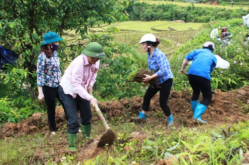 Tặng ruộng bậc thang cho đồng bào Mông canh tác, nâng cao đời sống - ảnh 5