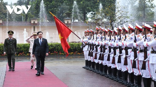 Chủ tịch Quốc hội: “Lòng dân yên thì mọi việc đều yên“ - ảnh 1