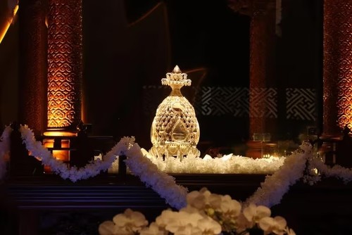 Chiêm bái Xá lợi Phật tại Đại lễ Vesak 2025 - ảnh 1