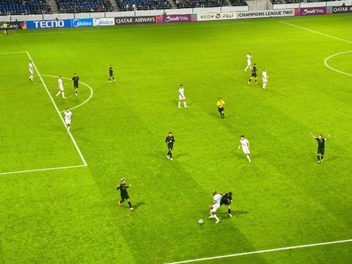 Cộng đồng người Việt tại Osaka, Nhật Bản cổ vũ nồng nhiệt cho FC Nam Định - ảnh 1