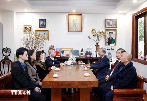 Tổng Bí thư Tô Lâm dâng hương tưởng niệm nhân 120 năm Ngày sinh Thủ tướng Phạm Văn Đồng - ảnh 2