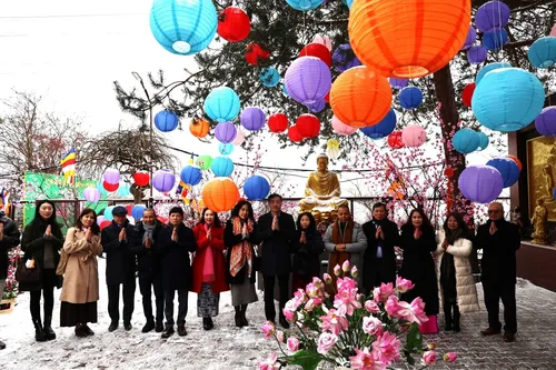 Ấm áp hoạt động thăm, chúc Tết cộng đồng người Việt của Đại sứ Việt Nam tại CH Séc - ảnh 1