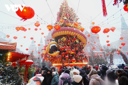 Không khí Tết rộn ràng giữa lòng nước Nga - ảnh 1