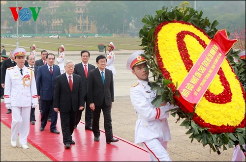 Lãnh đạo Đảng, Nhà nước viếng Chủ tịch Hồ Chí Minh - ảnh 1