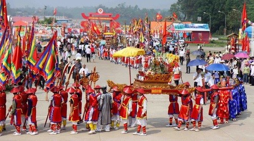 Giỗ Quốc tổ Lạc Long Quân khai mạc Giỗ tổ Hùng Vương - Lễ hội Đền Hùng năm 2016 - ảnh 1