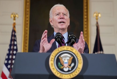 Biden signs historic 1.9 trillion USD stimulus bill into law on US lockdown anniversary - ảnh 1