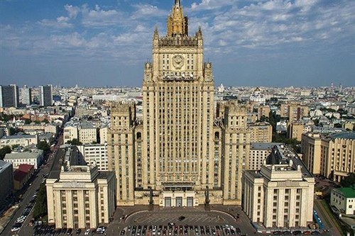 Russia calls G7 summit an incubator for anti-Russian and anti-Chinese 'hysteria' - ảnh 1