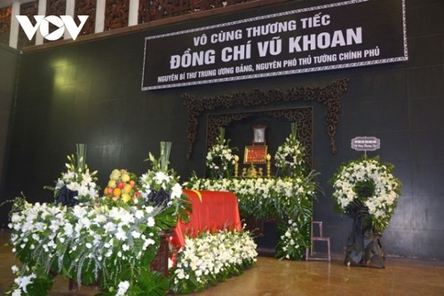 State-level funeral held for former Deputy PM Vu Khoan - ảnh 1