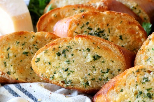 Garlic butter bread - ảnh 1