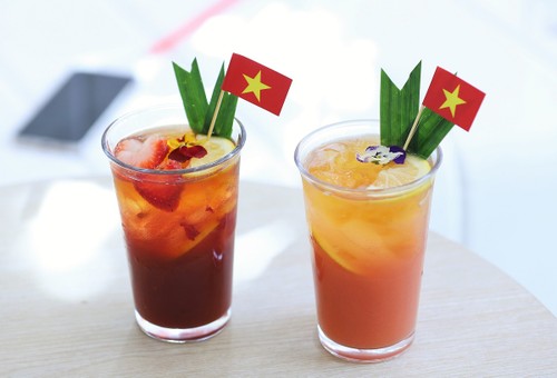 “Independence” tea, “Freedom” cakes, “Happiness” taste - a tribute to national reunification - ảnh 1