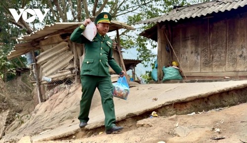 Border guards’ happiness is being foster parents  - ảnh 4