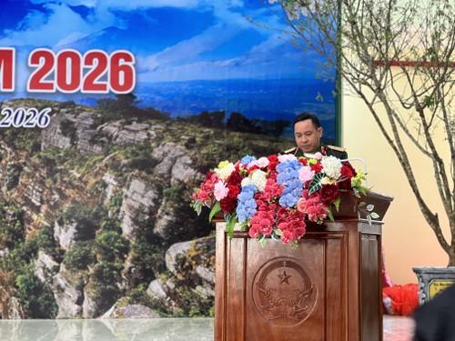 Tet gifts delivered to disadvantaged people in Son La - ảnh 1