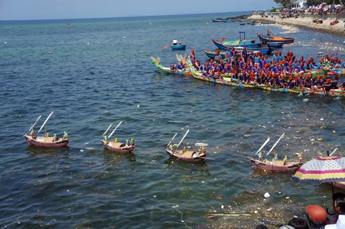 พิธีkhao lề thếทหารHoàng Sa และวัฒนธรรมพื้นเมืองของชาวประมง - ảnh 2