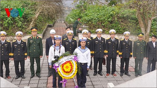 เกาะต่างๆสำรองข้าวและอาหารอย่างเพียงพอเพื่อให้แก่เทศกาลตรุษเต๊ต - ảnh 1