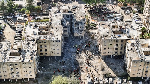 US to decide whether to intervene in Iran-Israel conflict within two weeks - ảnh 1