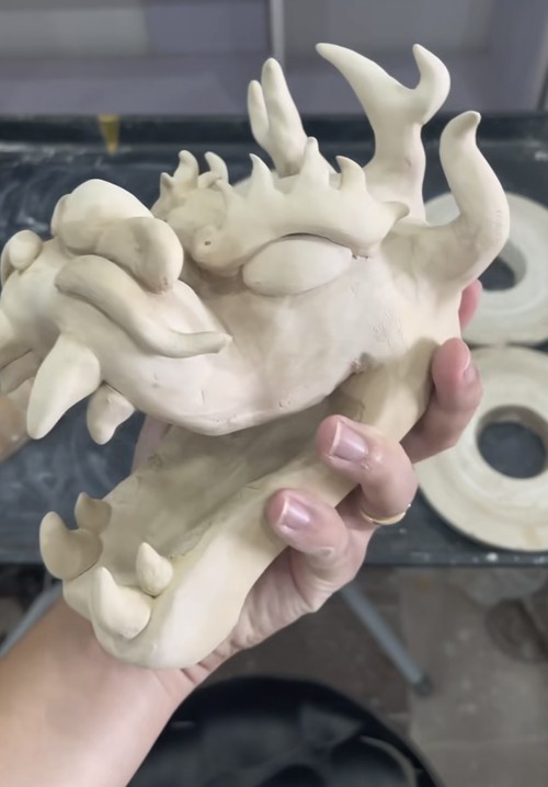 So ugly, it’s art: How a young potter reimagines Bat Trang - ảnh 4