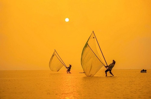 ความงามที่สงบเงียบบนชายหาดกวางลาง จังหวัดท้ายบิ่ง - ảnh 5