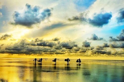 ความงามที่สงบเงียบบนชายหาดกวางลาง จังหวัดท้ายบิ่ง - ảnh 2