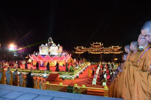 Đại lễ Vesak 2019: Đại lễ hoa đăng cầu nguyện hòa bình thế giới - ảnh 2