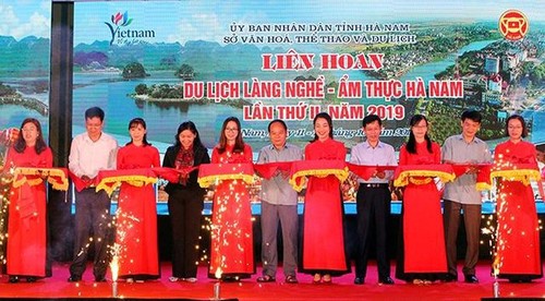 Khai mạc Liên hoan du lịch làng nghề - ẩm thực Hà Nam lần thứ 2 - ảnh 1