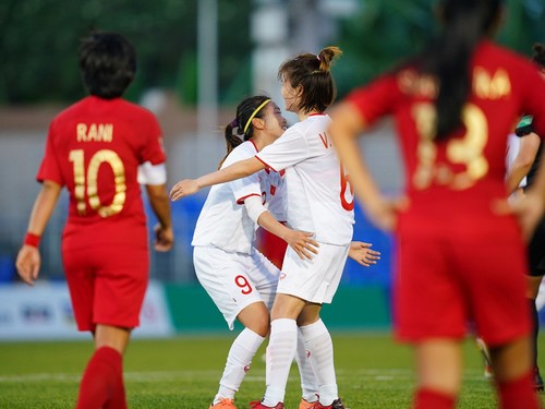 SEA Games 30: Thắng đậm Indonesia, đội tuyển nữ Việt Nam vào bán kết  - ảnh 2