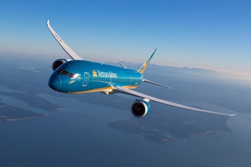 Khách hàng hưởng lãi suất 0% khi mua trả góp vé máy bay Vietnam Airlines - ảnh 1