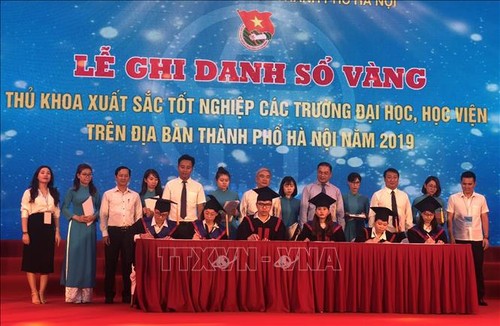 Hà Nội quan tâm, tạo điều kiện thu hút nhân tài, trí thức trẻ - ảnh 1