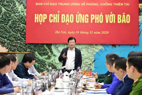 Chủ động ứng phó với bão Etau và Vamco theo phương châm “4 tại chỗ“ - ảnh 1