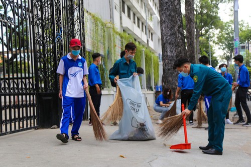 Tuổi trẻ Thành phố Hồ Chí Minh xung kích trên mặt trận phòng, chống dịch COVID-19 - ảnh 2