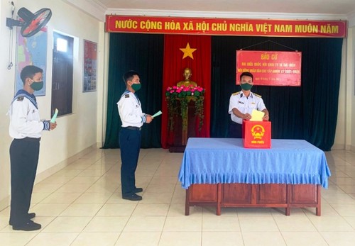 Bầu cử ở huyện đảo Trường Sa diễn ra an toàn, đúng tiến độ - ảnh 1