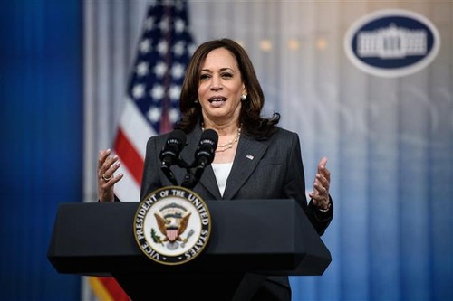  Phó Tổng thống Mỹ Kamala Harris lên đường thăm Singapore và Việt Nam - ảnh 1