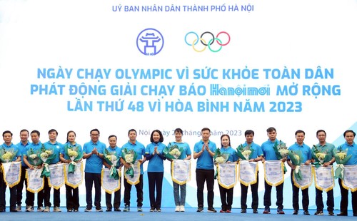 Hưởng ứng Ngày chạy Olympic vì sức khỏe toàn dân trên toàn quốc - ảnh 1