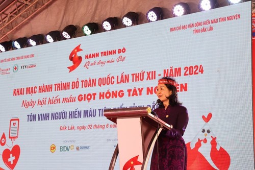 “Hành trình Đỏ” toàn quốc năm 2024 phấn đấu tiếp nhận tối thiểu 120.000 đơn vị máu - ảnh 1