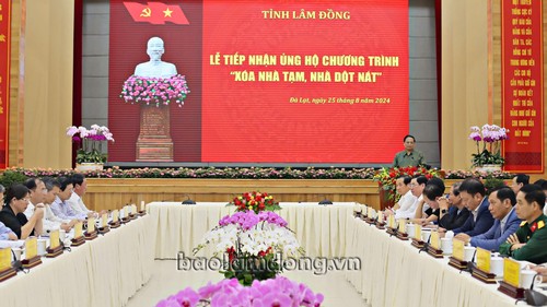 Thủ tướng Phạm Minh Chính dự lễ tiếp nhận ủng hộ Chương trình “Xoá nhà tạm, nhà dột nát - ảnh 1