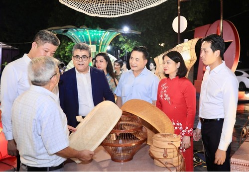 Đặc sắc Festival Thu Hà Nội 2024 - tôn vinh Mùa thu Lịch sử - ảnh 6