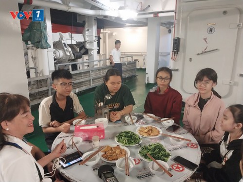  Chuyện dạy và học nơi vùng biển tiền tiêu Tổ quốc - ảnh 2