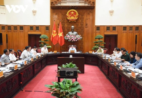 Thủ tướng Phạm Minh Chính họp bàn chuẩn bị đàm phán thuế đối ứng với Mỹ - ảnh 2