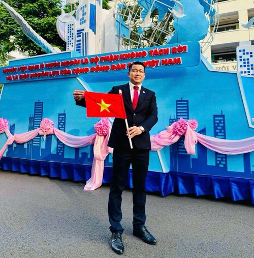 Doanh nhân Phạm Đình Thương: Gần lắm! Trường Sa ngay trong trái tim tôi - ảnh 1