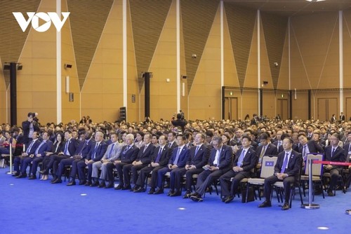 Thủ tướng Phạm Minh Chính dự Phiên khai mạc toàn thể Hội nghị thường niên lần thứ 16 các Nhà tiên phong của WEF - ảnh 2