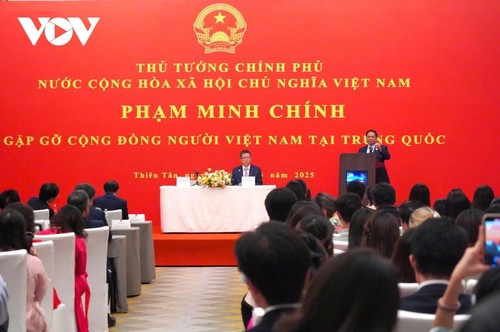 Thủ tướng gặp gỡ cộng đồng người Việt Nam tại Trung Quốc - ảnh 1