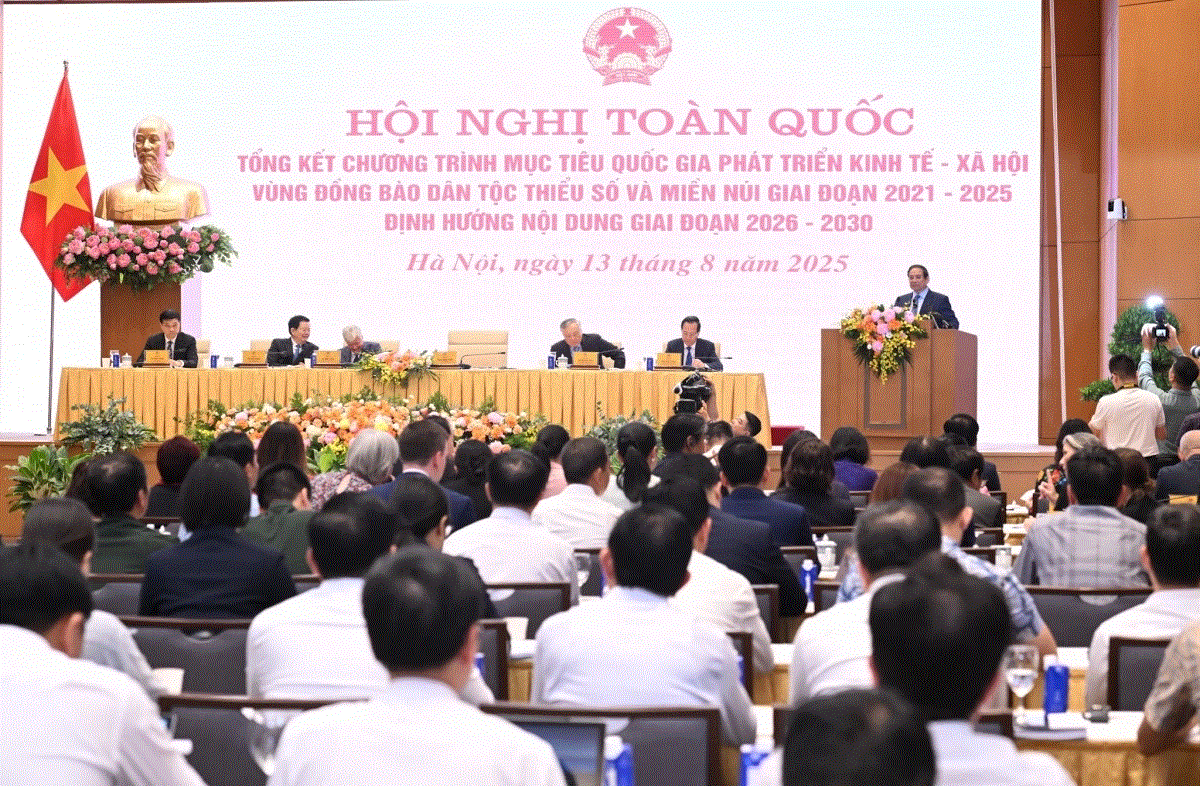 Thủ tướng: cân đối, bố trí 10-15% ngân sách cho phát triển vùng đồng bào dân tộc thiểu số và miền núi  - ảnh 1