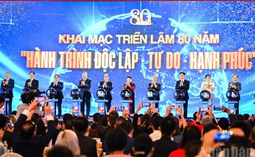  80 năm, một hành trình sống động  từ ký ức đến tương lai - ảnh 2