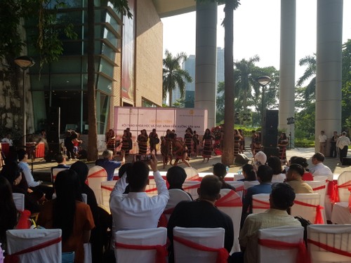 Tôn vinh và quảng bá 4 loại hình di sản văn hóa phi vật thể tiêu biểu của Việt Nam đã được UNESCO ghi danh - ảnh 2