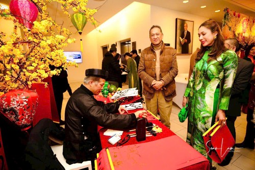 PGS TS. Nguyễn Hồng Hải: “Với tôi, Viết chữ thư pháp là cách tu dưỡng bản thân“ - ảnh 3