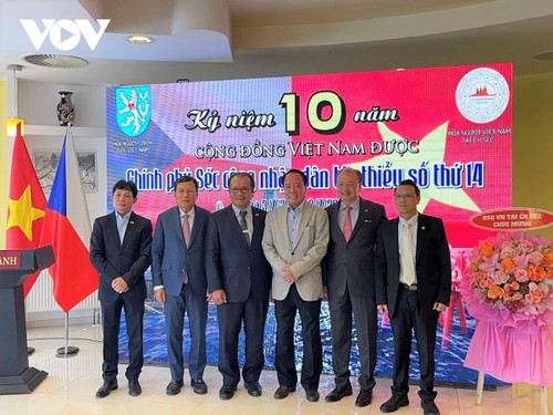 Hội người Séc gốc Việt - nhịp cầu kết nối văn hóa và giao lưu nhân dân CH Séc & Việt Nam    - ảnh 2