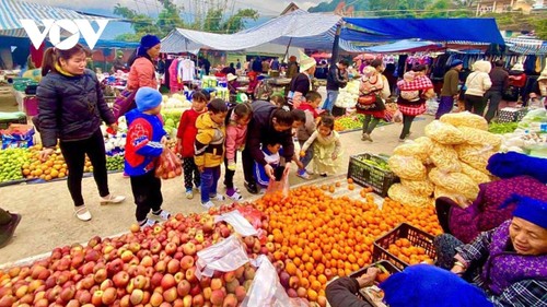 Chợ phiên Sì Lở Lầu - Điểm hẹn văn hóa của vùng biên Lai Châu - ảnh 3