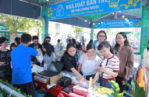 Đường sách Tết 2026 của Thành phố Hồ Chí Minh lập kỷ lục, đón 1 triệu khách       - ảnh 1