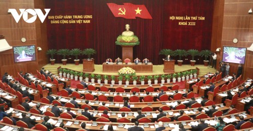 Второй день работы 8-го пленума ЦК КПВ 13-го созыва - ảnh 1